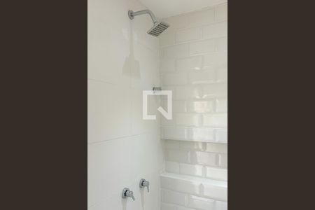 Banheiro de kitnet/studio para alugar com 1 quarto, 35m² em Copacabana, Rio de Janeiro