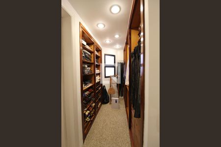 Apartamento para alugar com 400m², 5 quartos e 3 vagasCloset do Quarto 4 - Suíte