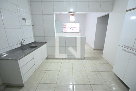 Cozinha  de casa para alugar com 2 quartos, 68m² em Parque Trindade, Aparecida de Goiânia