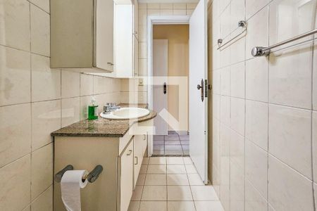 Apartamento para alugar com 127m², 3 quartos e 1 vaga Apartamento para alugar com 127m², 3 quartos e 1 vagaBanheiro da suíte