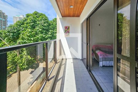 Varanda de apartamento para alugar com 3 quartos, 127m² em Balneario Guarujá, Guarujá
