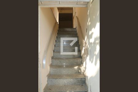Escada de casa para alugar com 2 quartos, 150m² em Jardim Alvorada, Nova Iguaçu