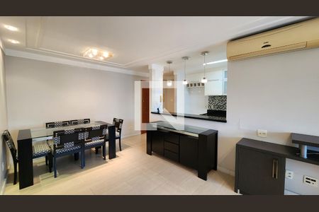 Detalhe Sala de apartamento para alugar com 2 quartos, 95m² em Gonzaga, Santos