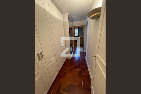 Casa à venda com 400m², 4 quartos e 5 vagasCloset da suíte master