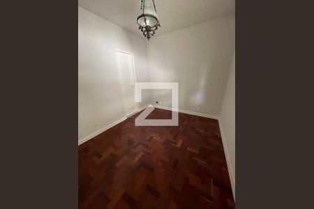 Casa à venda com 400m², 4 quartos e 5 vagasSuíte 4