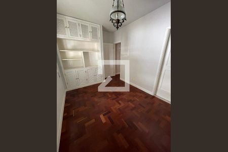 Casa à venda com 400m², 4 quartos e 5 vagasSuíte 4