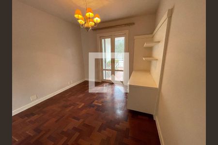 Casa à venda com 400m², 4 quartos e 5 vagasSuíte 2