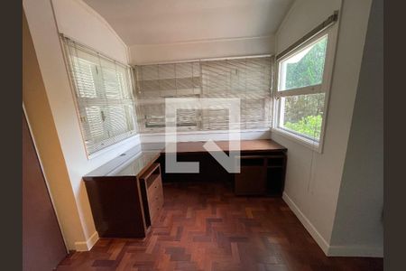 Casa à venda com 400m², 4 quartos e 5 vagasSuíte 3