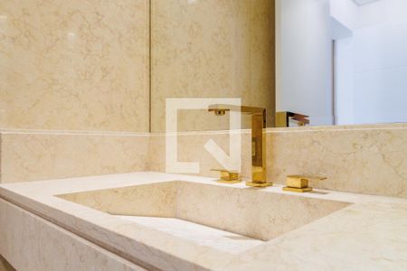 Apartamento à venda com 350m², 3 quartos e 3 vagas Apartamento à venda com 350m², 3 quartos e 3 vagasLavabo