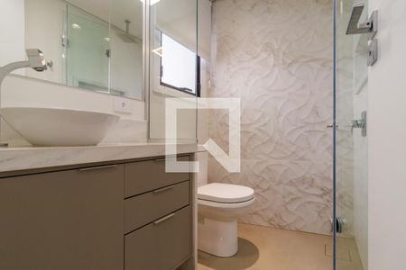 Apartamento à venda com 350m², 3 quartos e 3 vagas Apartamento à venda com 350m², 3 quartos e 3 vagasBanheiro da Suíte 3