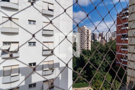 Apartamento à venda com 350m², 3 quartos e 3 vagas Apartamento à venda com 350m², 3 quartos e 3 vagasVista da Suíte 2