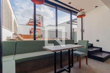 Apartamento à venda com 350m², 3 quartos e 3 vagas Apartamento à venda com 350m², 3 quartos e 3 vagasCobertura