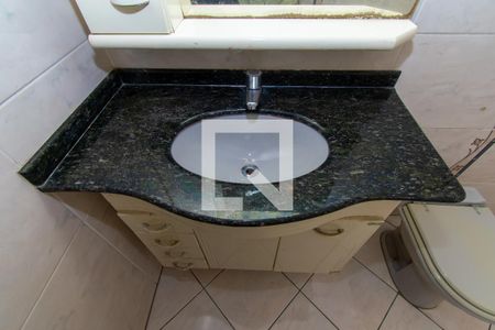 Casa à venda com 226m², 3 quartos e 2 vagas Casa à venda com 226m², 3 quartos e 2 vagasBanheiro 2