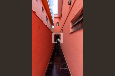 Casa à venda com 226m², 3 quartos e 2 vagas Casa à venda com 226m², 3 quartos e 2 vagasCorredor Externo