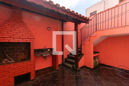 Casa à venda com 226m², 3 quartos e 2 vagas Casa à venda com 226m², 3 quartos e 2 vagasQuintal/Churrasqueira