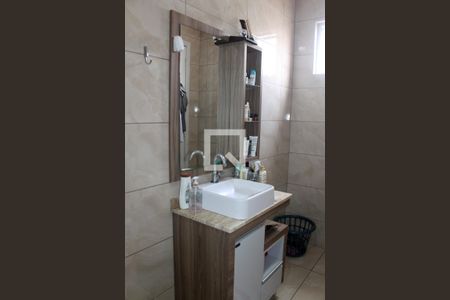 Casa à venda com 210m², 2 quartos e 2 vagas Casa à venda com 210m², 2 quartos e 2 vagasBanheiro