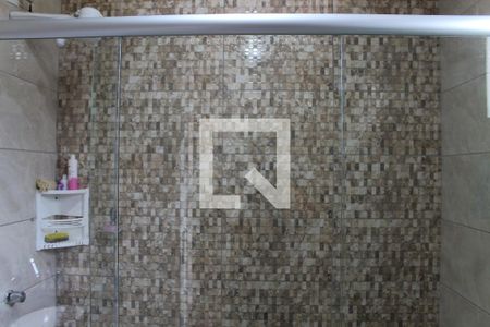 Casa à venda com 210m², 2 quartos e 2 vagas Casa à venda com 210m², 2 quartos e 2 vagasBanheiro
