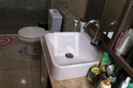 Casa à venda com 210m², 2 quartos e 2 vagas Casa à venda com 210m², 2 quartos e 2 vagasBanheiro