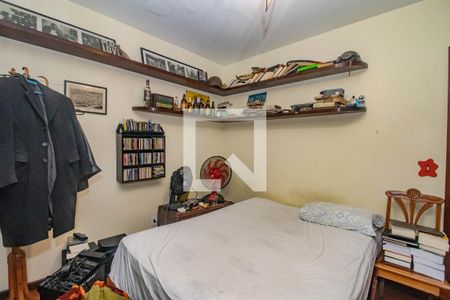 Quarto 1 de casa à venda com 3 quartos, 330m² em Bom Jesus, Porto Alegre