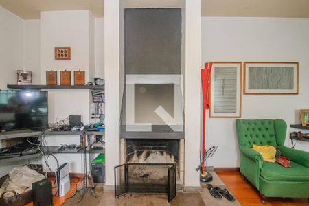 Sala Íntima de casa à venda com 3 quartos, 330m² em Bom Jesus, Porto Alegre