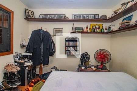 Quarto 1 de casa à venda com 3 quartos, 330m² em Bom Jesus, Porto Alegre