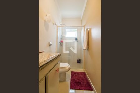 Casa de condomínio à venda com 435m², 5 quartos e 4 vagasBanheiro da Suíte 2