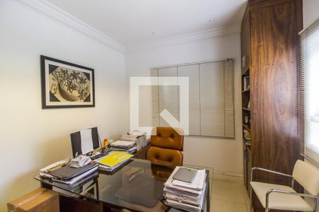 Casa de condomínio à venda com 435m², 5 quartos e 4 vagasEscritório