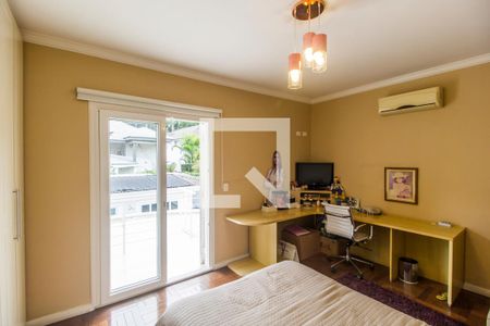 Casa de condomínio à venda com 435m², 5 quartos e 4 vagasSuíte 2