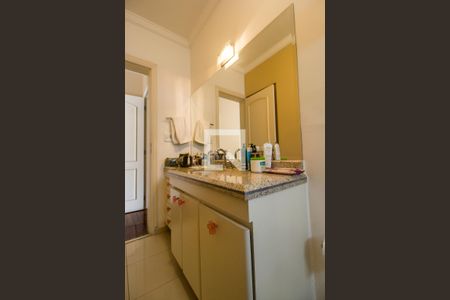 Casa de condomínio à venda com 435m², 5 quartos e 4 vagasBanheiro da Suíte 2