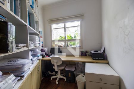 Casa de condomínio à venda com 435m², 5 quartos e 4 vagasEscritório