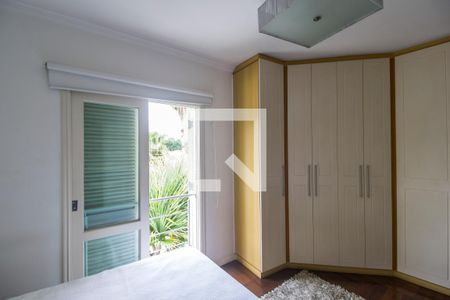 Casa de condomínio à venda com 435m², 5 quartos e 4 vagasSuíte 4