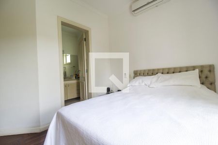 Casa de condomínio à venda com 435m², 5 quartos e 4 vagasSuíte 4