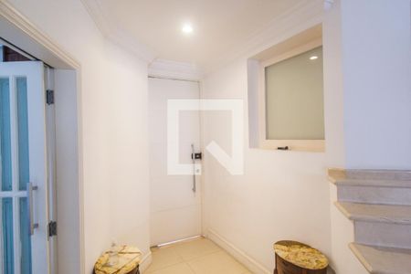 Casa de condomínio à venda com 435m², 5 quartos e 4 vagasEntrada