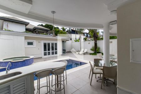 Casa de condomínio à venda com 435m², 5 quartos e 4 vagasVaranda gourmet