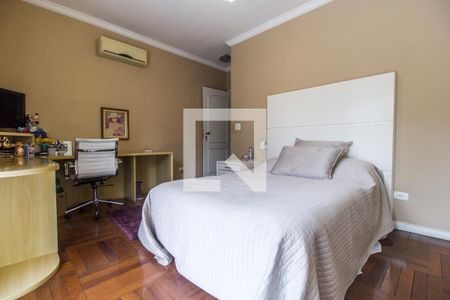 Casa de condomínio à venda com 435m², 5 quartos e 4 vagasSuíte 2