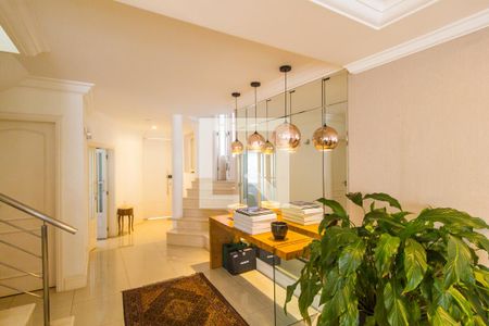 Casa de condomínio à venda com 435m², 5 quartos e 4 vagasSala