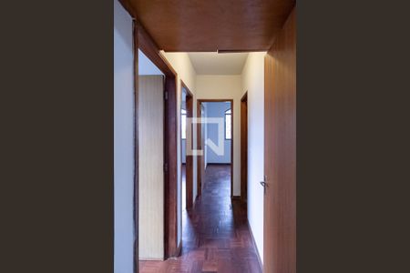 Corredor de apartamento para alugar com 3 quartos, 87m² em Liberdade, Belo Horizonte