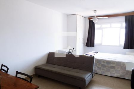 Sala/Quarto de kitnet/studio para alugar com 1 quarto, 27m² em Gonzaguinha, São Vicente
