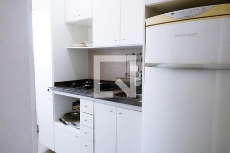 Cozinha de kitnet/studio para alugar com 1 quarto, 27m² em Gonzaguinha, São Vicente