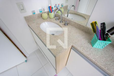 Apartamento à venda com 115m², 3 quartos e 2 vagasBanheiro do quarto 1