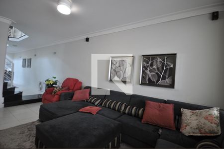 Sala de casa à venda com 3 quartos, 200m² em Vila Mazzei, São Paulo