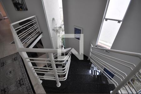 Casa à venda com 200m², 3 quartos e 4 vagasEscada