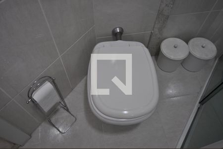 Casa à venda com 200m², 3 quartos e 4 vagasBanheiro da Suíte 2