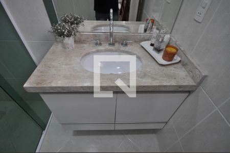 Casa à venda com 200m², 3 quartos e 4 vagasBanheiro da Suíte 2