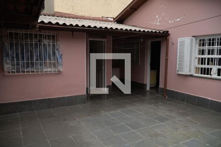 Casa para alugar com 250m², 3 quartos e 4 vagas Casa para alugar com 250m², 3 quartos e 4 vagasQuintal