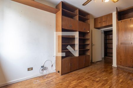 Apartamento à venda com 227m², 4 quartos e 2 vagas Apartamento à venda com 227m², 4 quartos e 2 vagasQuarto 2