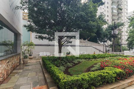 Apartamento à venda com 227m², 4 quartos e 2 vagas Apartamento à venda com 227m², 4 quartos e 2 vagasÁrea comum do prédio