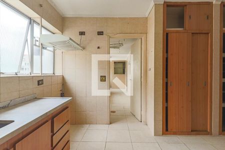 Apartamento à venda com 227m², 4 quartos e 2 vagas Apartamento à venda com 227m², 4 quartos e 2 vagasCozinha