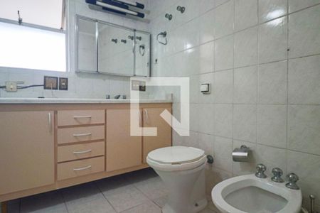 Apartamento à venda com 227m², 4 quartos e 2 vagas Apartamento à venda com 227m², 4 quartos e 2 vagasSuíte