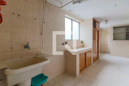 Apartamento à venda com 227m², 4 quartos e 2 vagas Apartamento à venda com 227m², 4 quartos e 2 vagasLavanderia